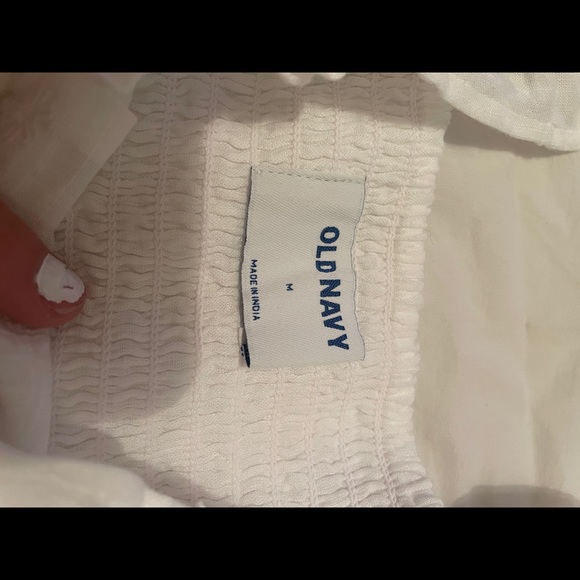 White blouse - Picture 1 of 2